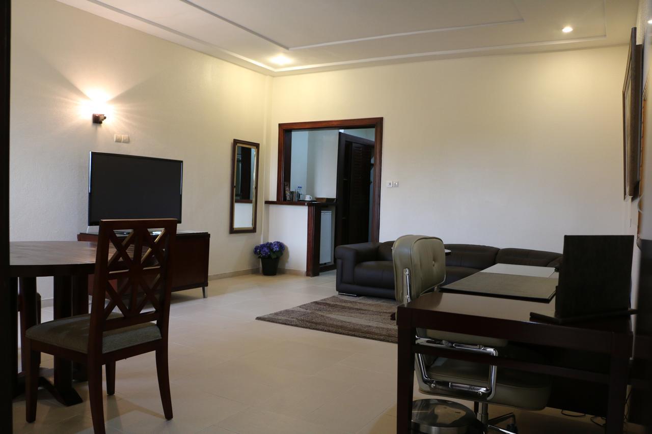 Hotel Sancta Maria Ломе Екстер'єр фото