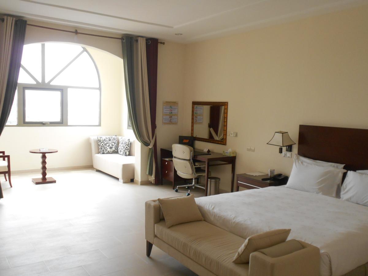 Hotel Sancta Maria Ломе Екстер'єр фото