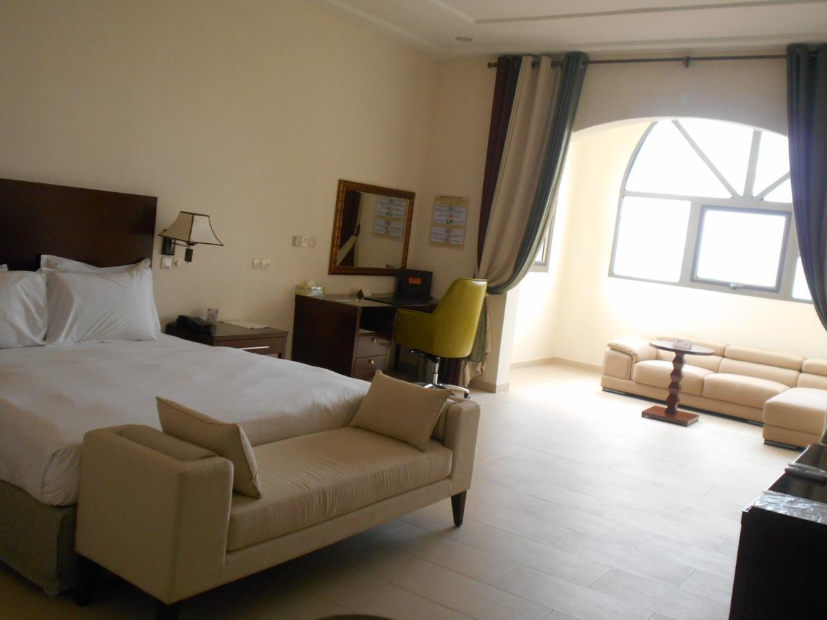 Hotel Sancta Maria Ломе Екстер'єр фото